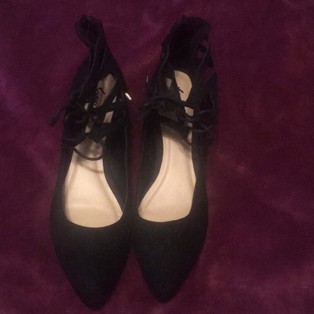 Tie Up Flats